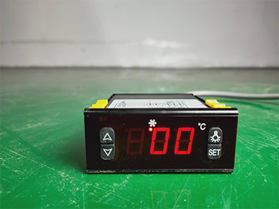 Adjustable Industrial Refrigeration Equipment With Double Airbag Seal And High-Strength Universal Wheels 12