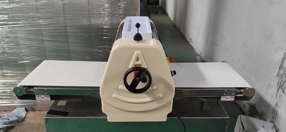 Heavy Duty Restaurant Dough Sheeter With 370mm Roller And 80kg Weight Capacity