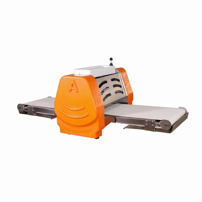 Commercial 75kg Restaurant Dough Sheeter 220V Mini Equipment For Precise Dough Pressing
