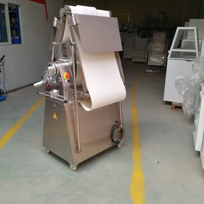 230kg Kitchen Cooking Equipment With 0.5-38mm Roller Regulating Range And 0.75kw Power