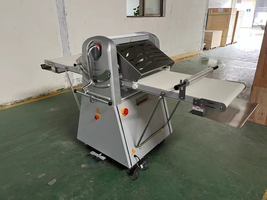 220V/380V Vertical Dough Sheeter 6.5kg Max Dough Weight Roller Regulating Range 0.5-38mm