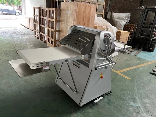 220V/380V Vertical Dough Sheeter 6.5kg Max Dough Weight Roller Regulating Range 0.5-38mm
