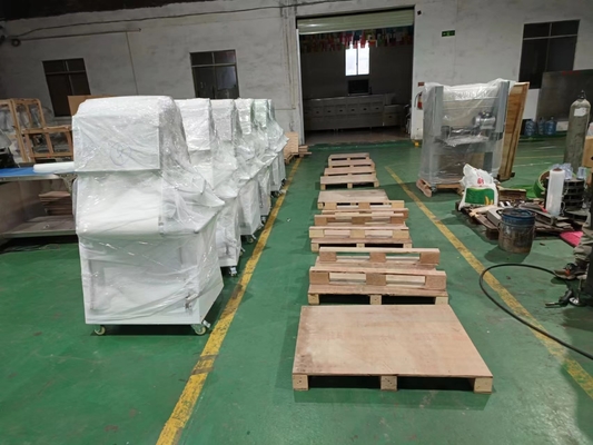 220V/380V Vertical Dough Sheeter 6.5kg Max Dough Weight Roller Regulating Range 0.5-38mm
