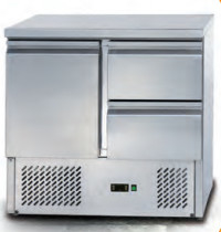Convenient Internal Polished Corners Cold Room Refrigeration Equipment For Saladette