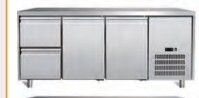 3 Doors Worktable Chiller Refrigeration Equipment Temperature 2-8C Industrial Cold Storage Solution