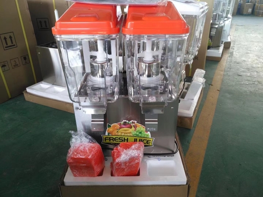 Commercial Kitchen Refrigerator with 220V Voltage and R134a Cooling System