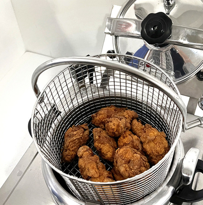 Hotel Solution / Hotel Lobby Equipment 3 Kw Fried Chicken Stove 16L Capacity With Mechanical Panel