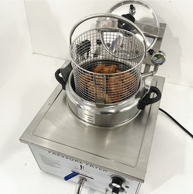 Hotel Solution / Hotel Lobby Equipment 3 Kw Fried Chicken Stove 16L Capacity With Mechanical Panel